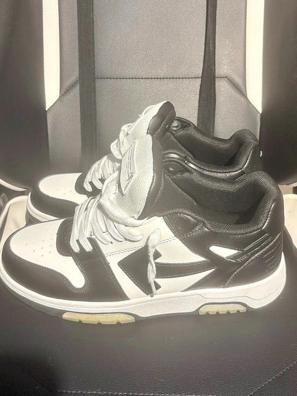 Off-White Out Of Office 'Black White' Low-Top Sneakers Black & White Sneakers